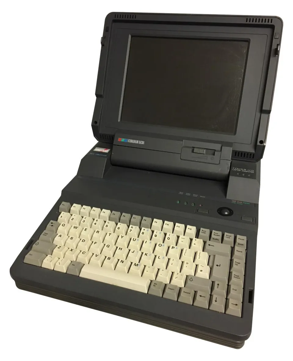 Amstrad Computer ACL386 ordinateur portable 1991