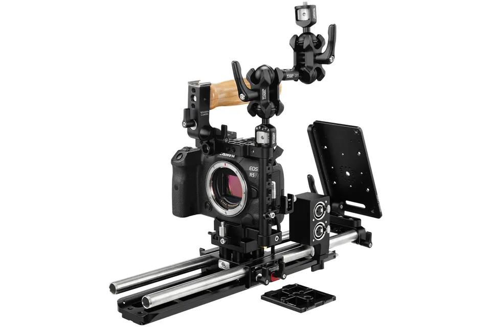 Wooden Camera Canon EOS R R5 R6 Kit Pro cage baseplate
