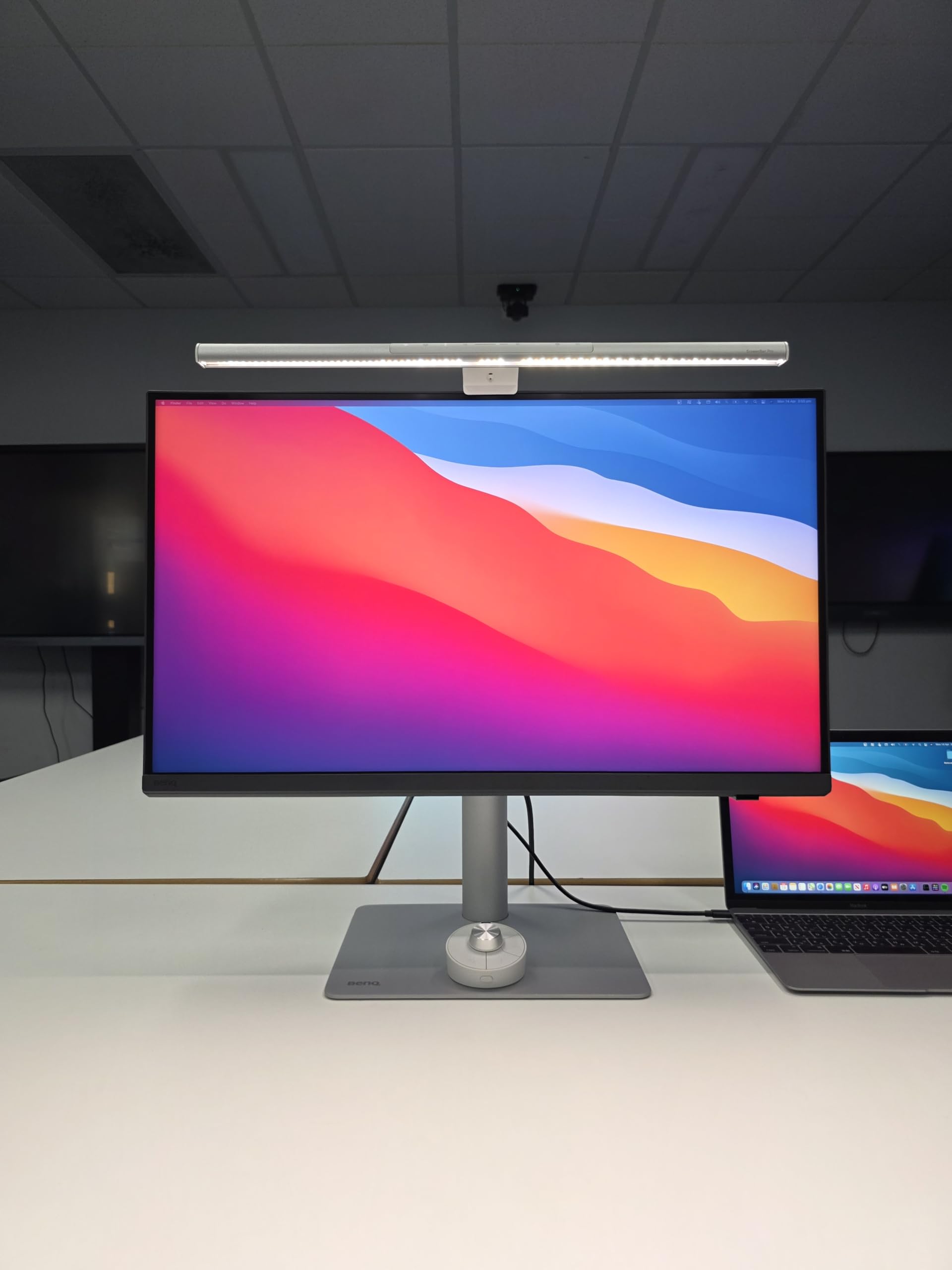 BenQ ScreenBar Pro barre écran LED argenté anti-reflet