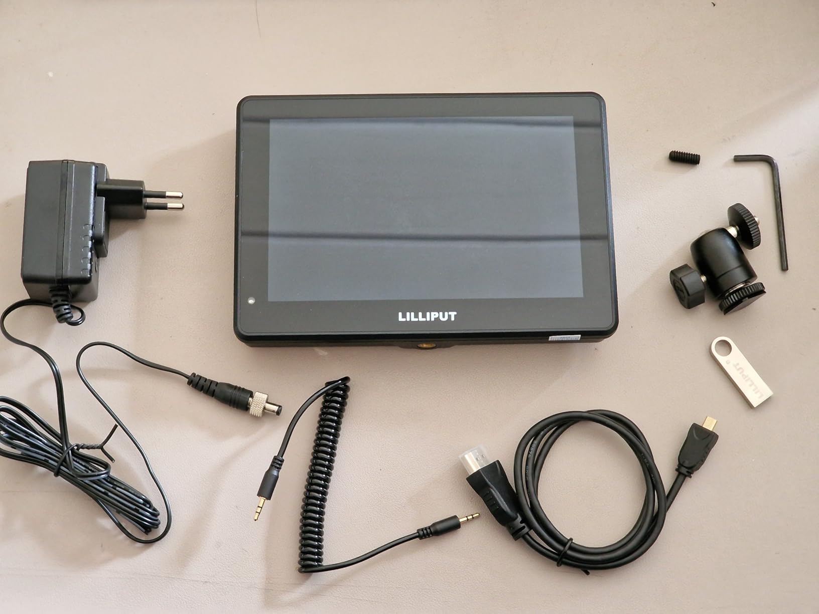 Lilliput HT7S moniteur tactile 7 pouces 2000 nits