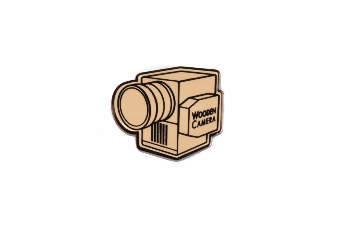 Wooden Camera Lapel Pin pin's émail noir
