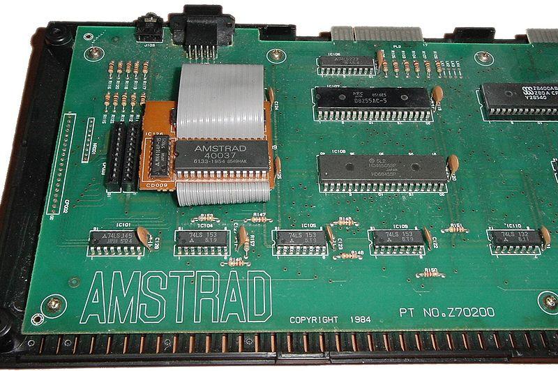 Amstrad CPC472 ordinateur personnel 72K 1985